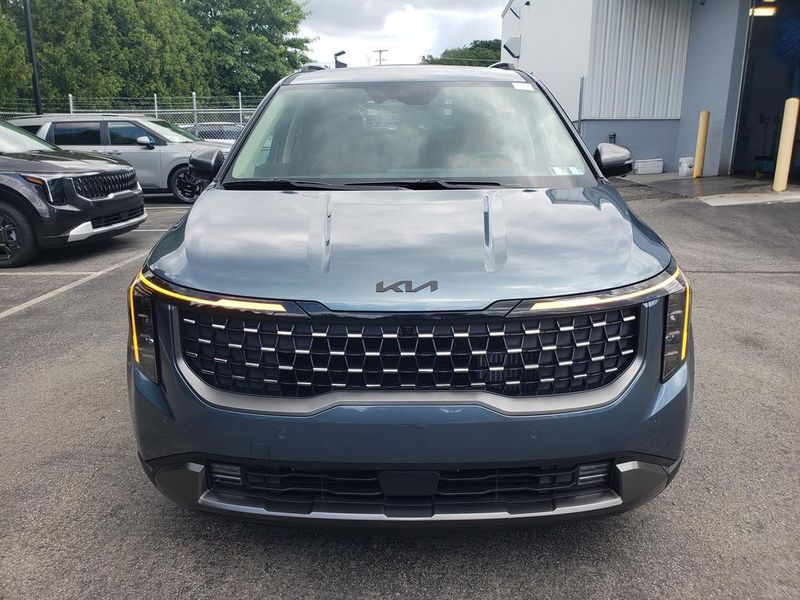 New 2027 Kia Carnival MPV Hybrid Van