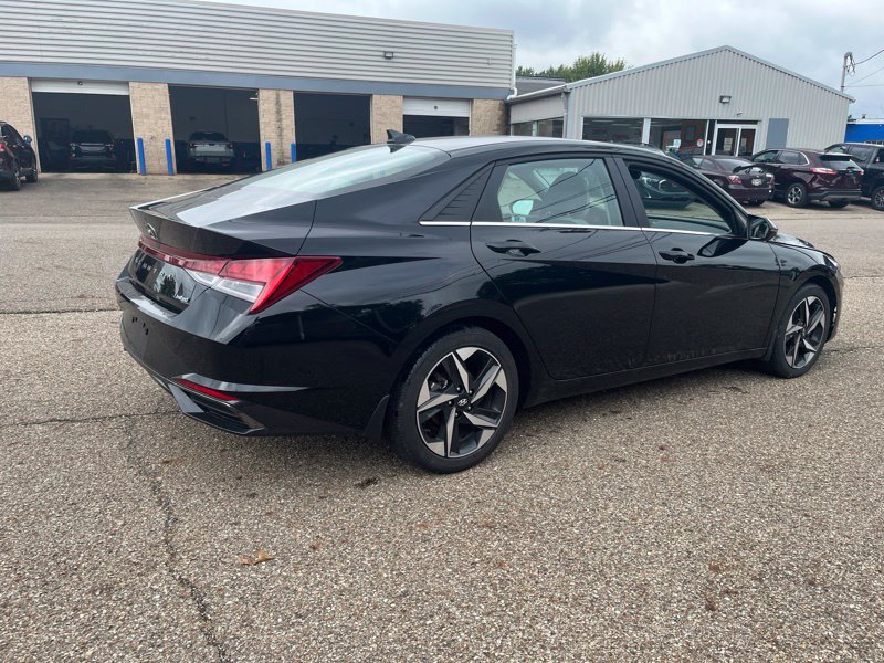 Used 2023 Hyundai Elantra Sedan