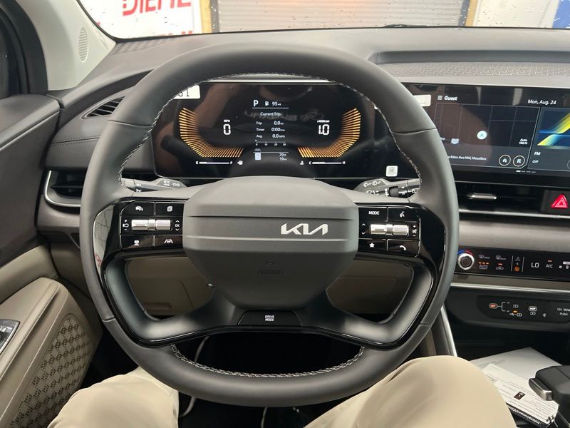 New 2027 Kia Carnival MPV Van