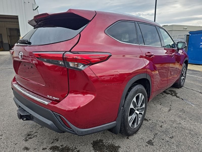 Used 2020 Toyota Highlander SUV