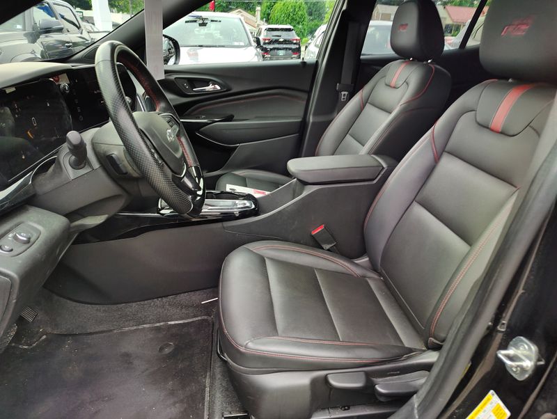 Used 2024 Chevrolet Trax SUV