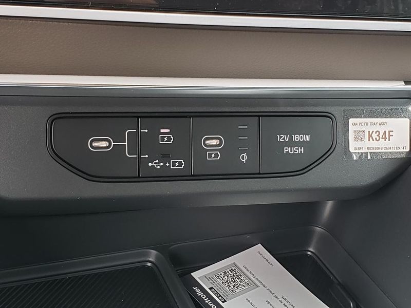 New 2026 Kia Carnival MPV Van