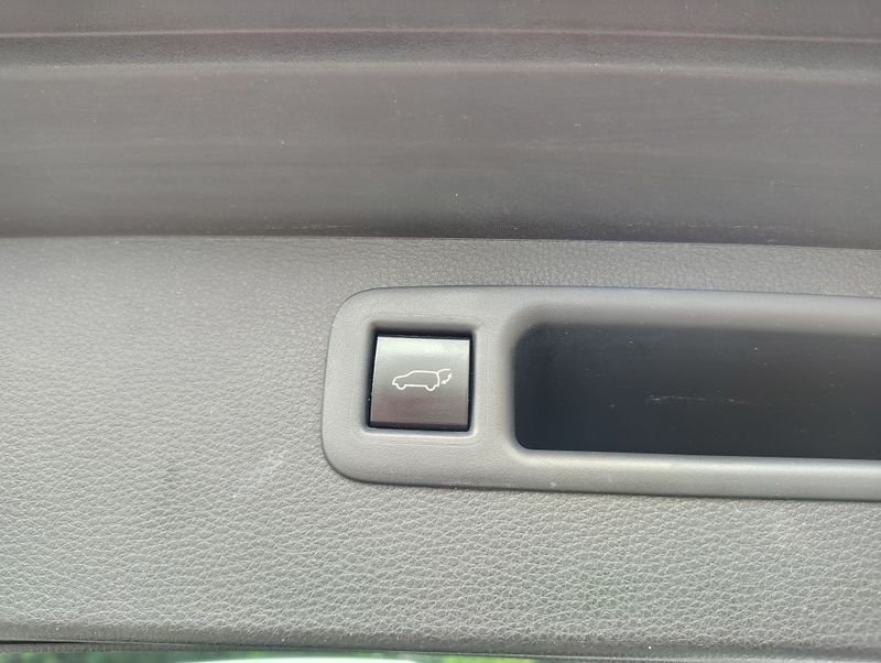 Used 2023 Toyota Highlander SUV