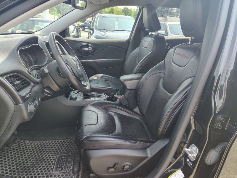 Used 2022 Jeep Cherokee SUV