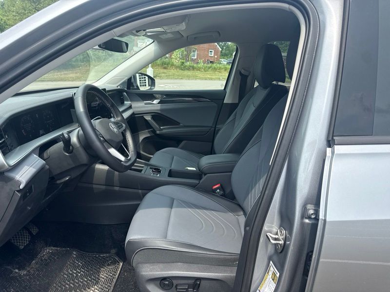 Used 2025 Volkswagen Tiguan SUV