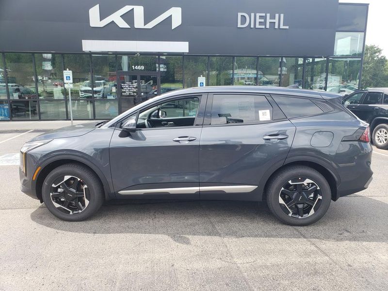New 2027 Kia Sportage Hybrid SUV