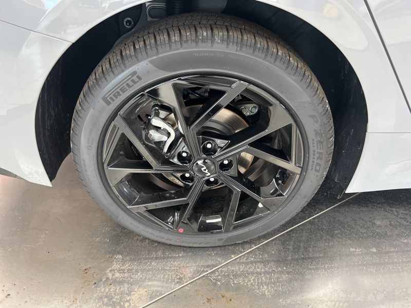 New 2026 Kia K5 Sedan