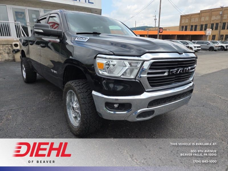 Diamond Black Crystal Pearlcoat 2021 RAM 1500 Pickup Truck Four-Wheel Drive 8-Speed Automatic