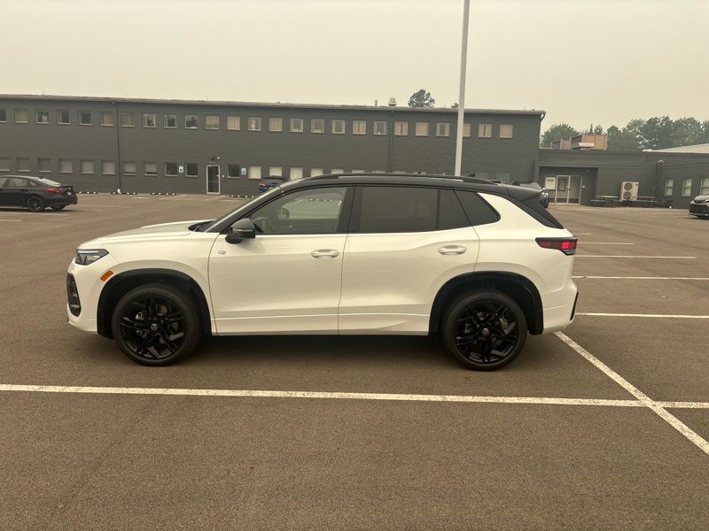 New 2026 Volkswagen Tiguan SUV