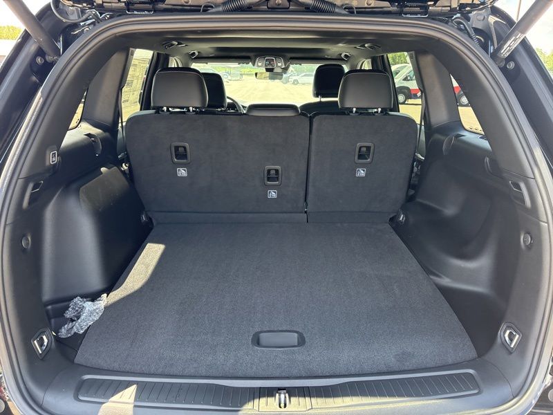 New 2026 Jeep Grand Cherokee SUV