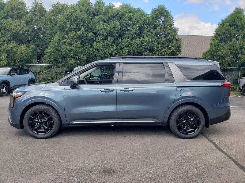 New 2027 Kia Carnival MPV Hybrid Van