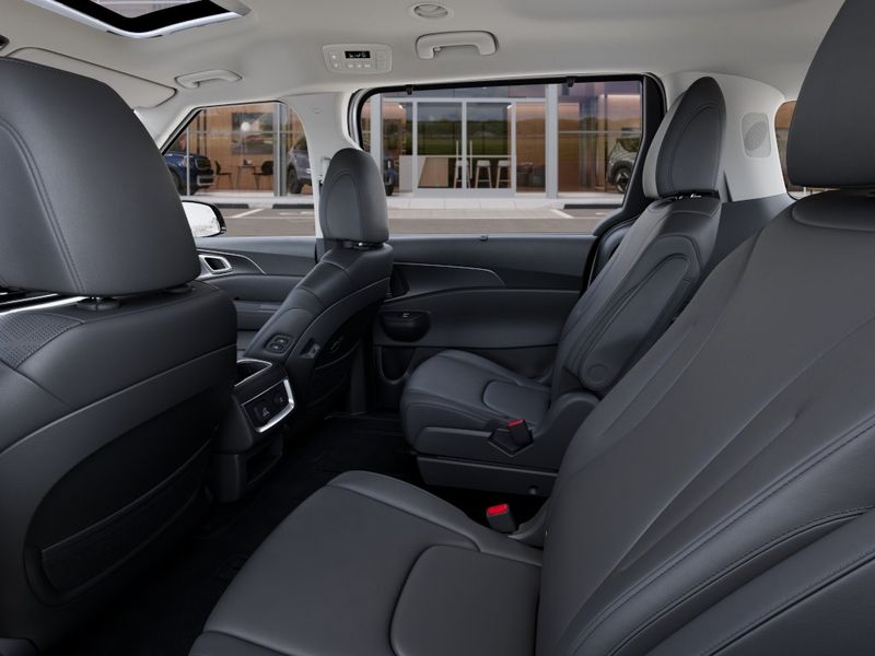 New 2027 Kia Carnival MPV Van