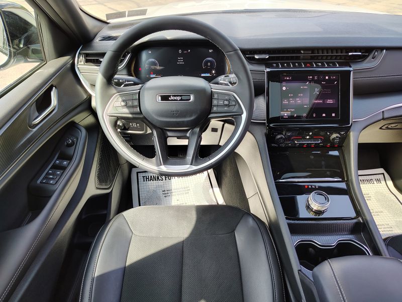 Used 2025 Jeep Grand Cherokee L SUV