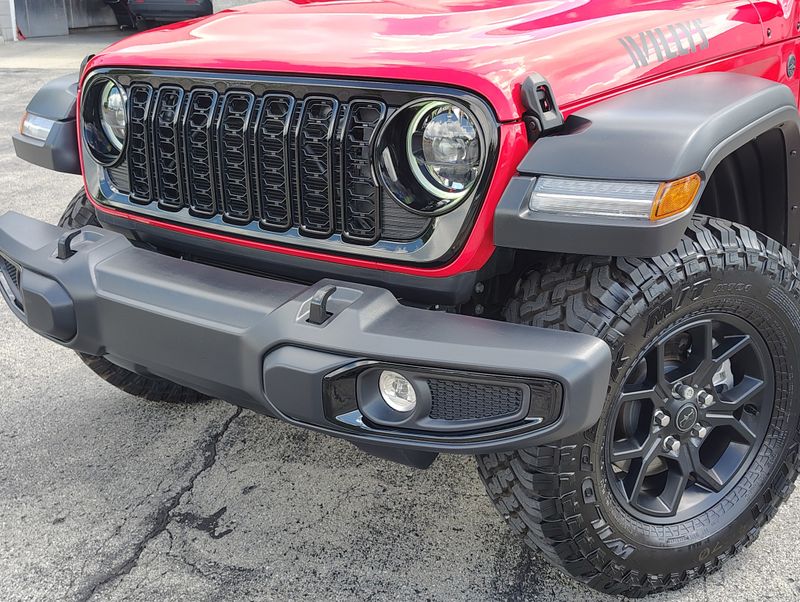Used 2025 Jeep Wrangler SUV