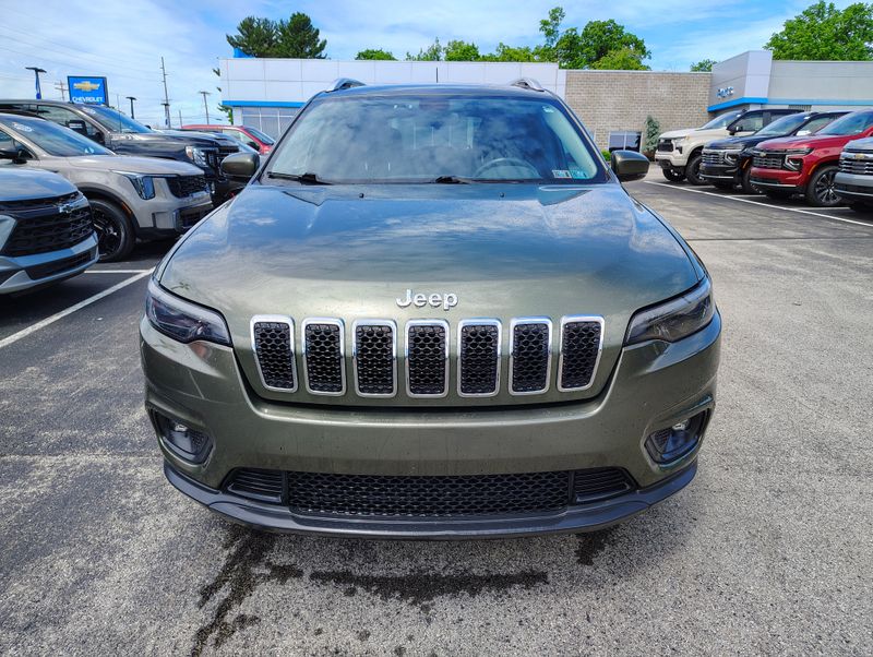 Used 2019 Jeep Cherokee Latitude Plus with VIN 1C4PJMLB4KD418380 for sale in Hermitage, PA