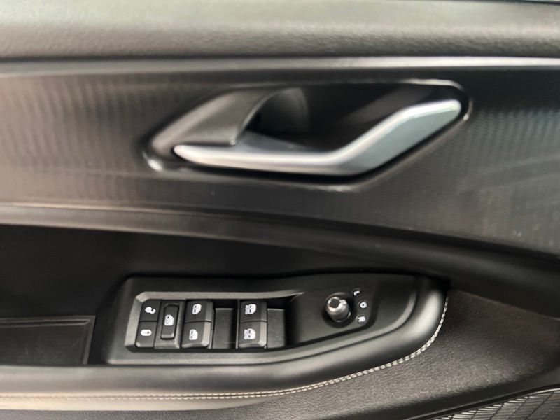 Used 2025 Jeep Grand Cherokee SUV
