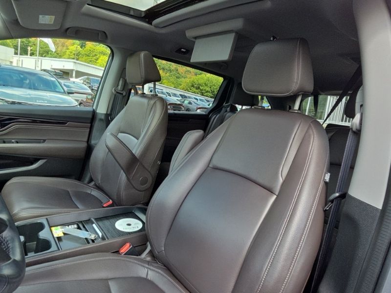 Used 2023 Honda Odyssey Van