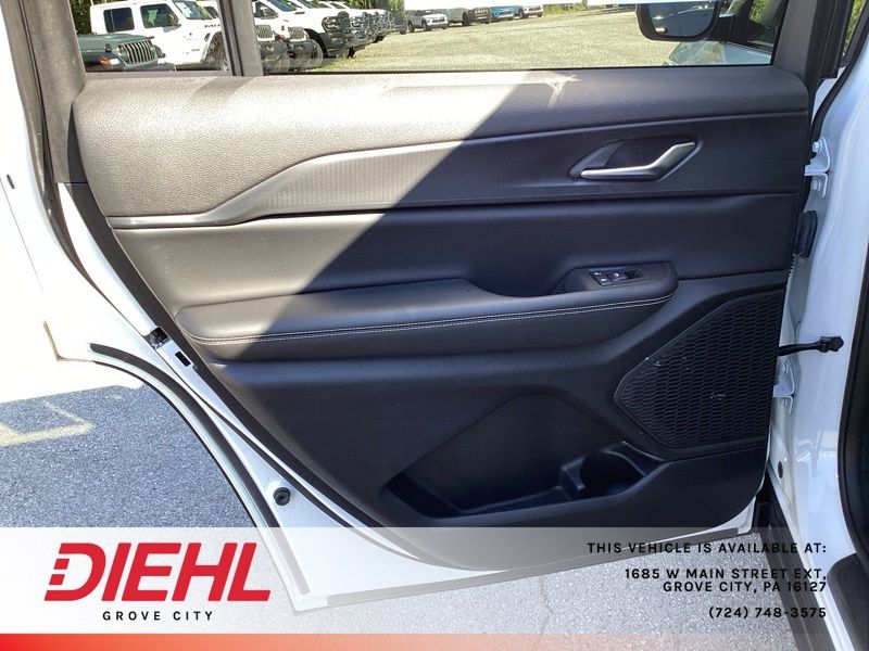 Used 2023 Jeep Grand Cherokee L SUV