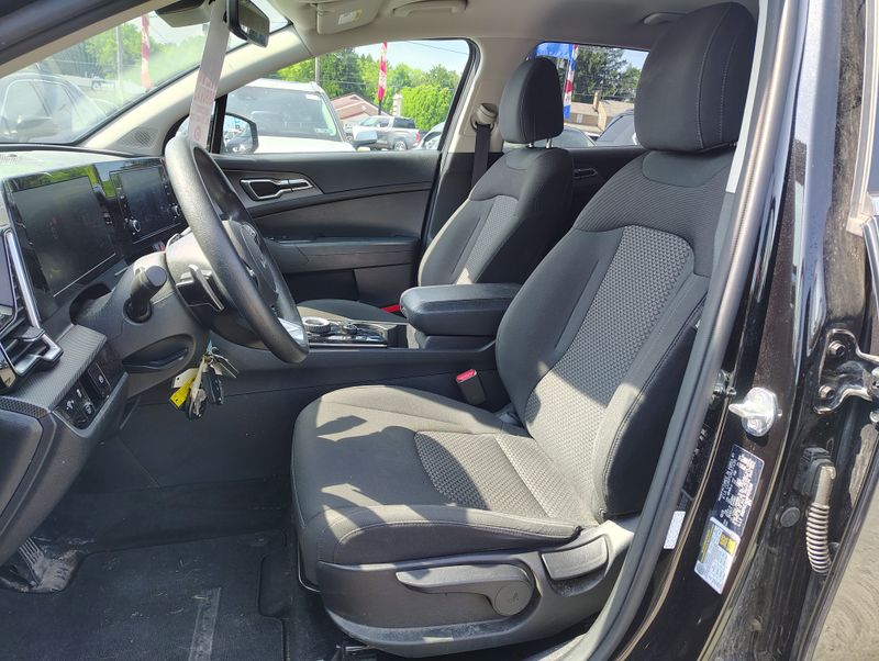 Used 2023 Kia Sportage Hybrid SUV