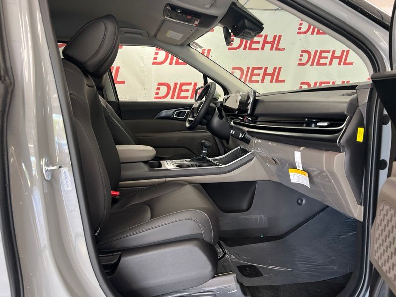 New 2027 Kia Carnival MPV Van