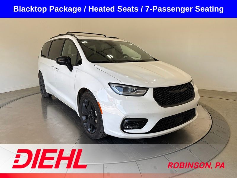 Bright White Clearcoat 2025 Chrysler Pacifica Minivan Front-Wheel Drive 9-Speed Automatic