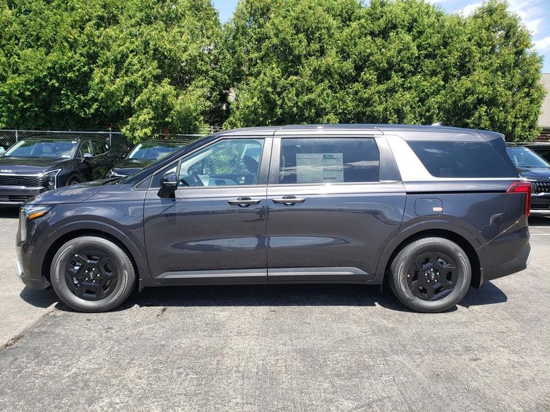 New 2026 Kia Carnival MPV Van