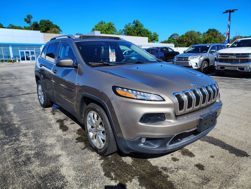 Used 2016 Jeep Cherokee SUV