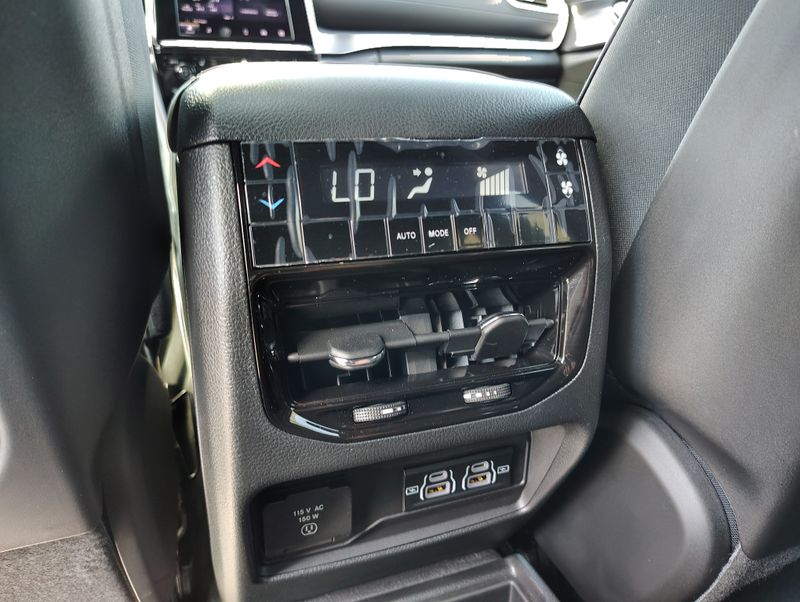 Used 2025 Jeep Grand Cherokee L SUV