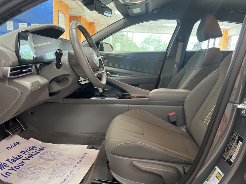 Used 2025 Hyundai Elantra Hybrid Sedan