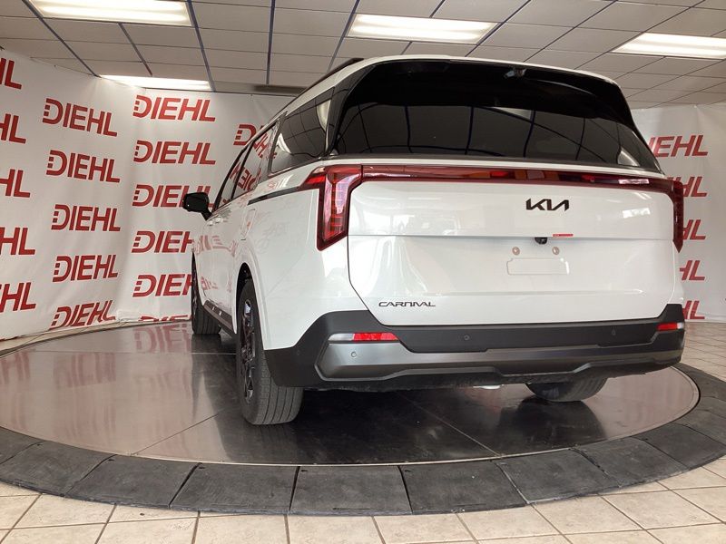 New 2026 Kia Carnival MPV Van