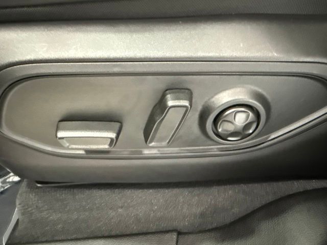 Used 2025 Jeep Grand Cherokee SUV