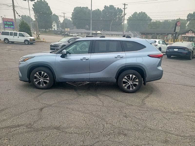 Used 2021 Toyota Highlander SUV