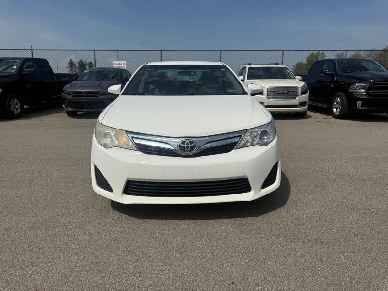 Used 2014 Toyota Camry LE with VIN 4T1BF1FK3EU775653 for sale in Butler, PA