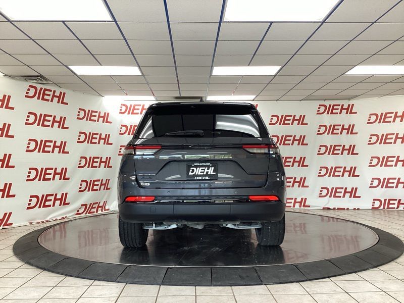 Used 2025 Jeep Grand Cherokee SUV