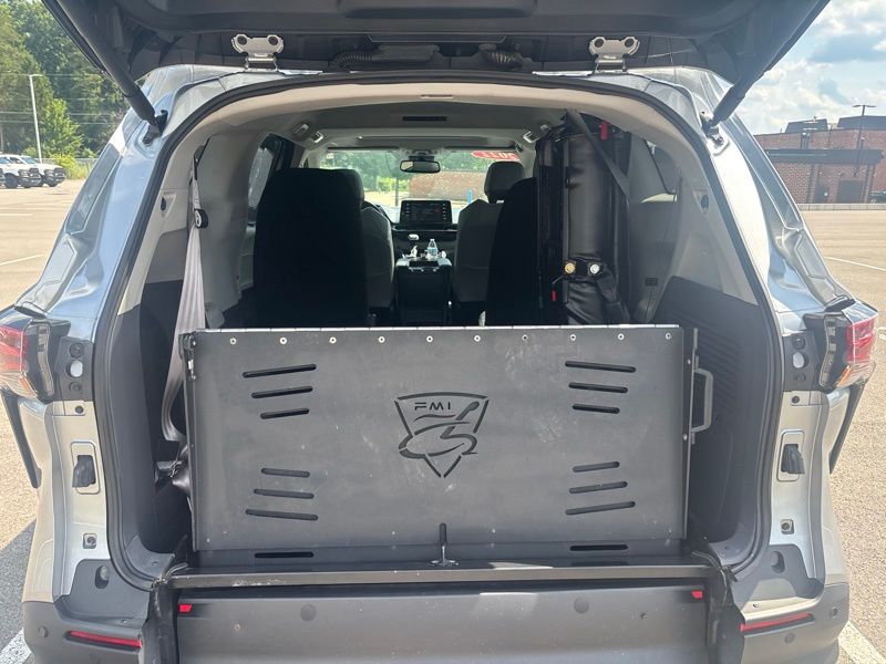 Used 2022 Toyota Sienna Van