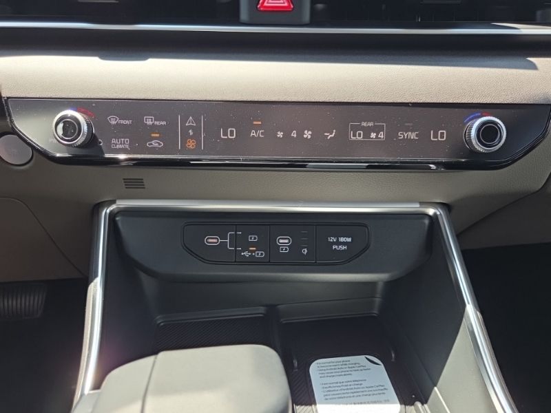 New 2026 Kia Carnival MPV Van