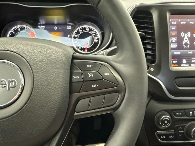 Used 2022 Jeep Cherokee SUV