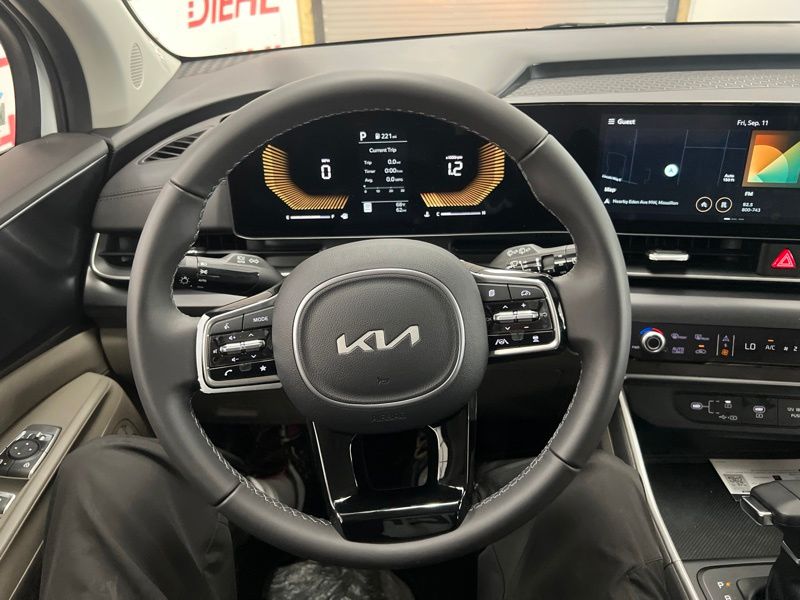 New 2026 Kia Carnival MPV Van