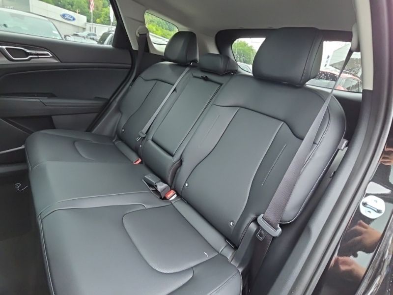 New 2027 Kia Sportage Hybrid SUV