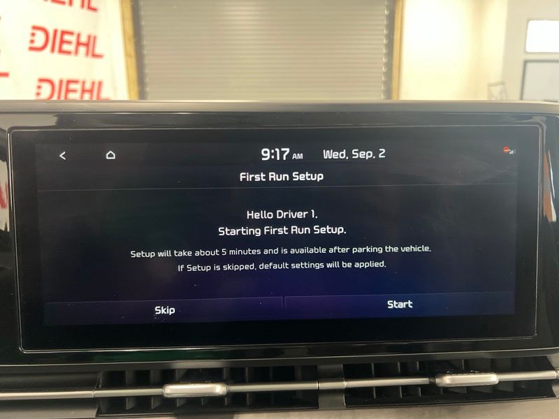 Used 2023 Kia Carnival Van