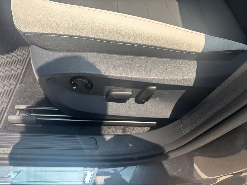 New 2026 Volkswagen Taos SUV