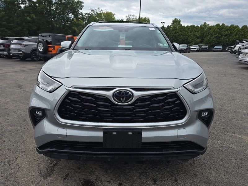 Used 2021 Toyota Highlander SUV
