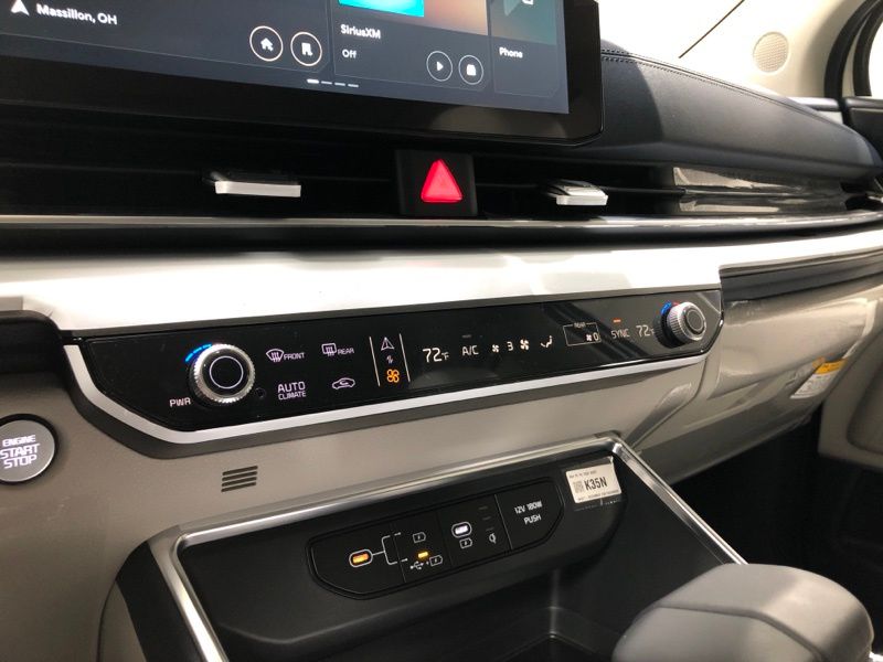 New 2026 Kia Carnival MPV Van