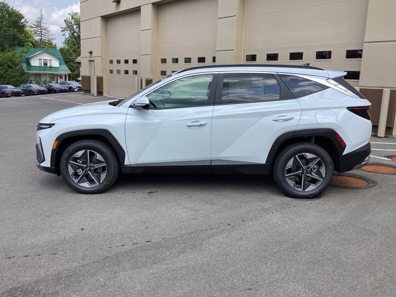 New 2026 Hyundai Tucson Hybrid SUV