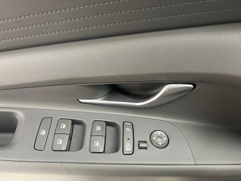 Used 2022 Hyundai Elantra Sedan