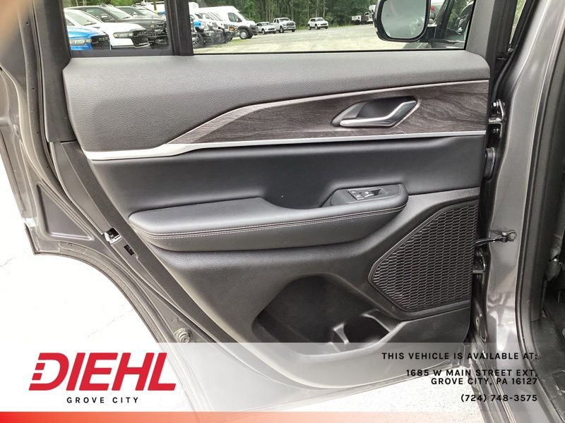 Used 2025 Jeep Grand Cherokee SUV