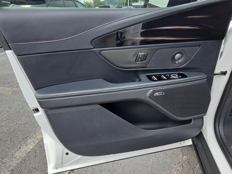 Used 2025 Lincoln Nautilus SUV
