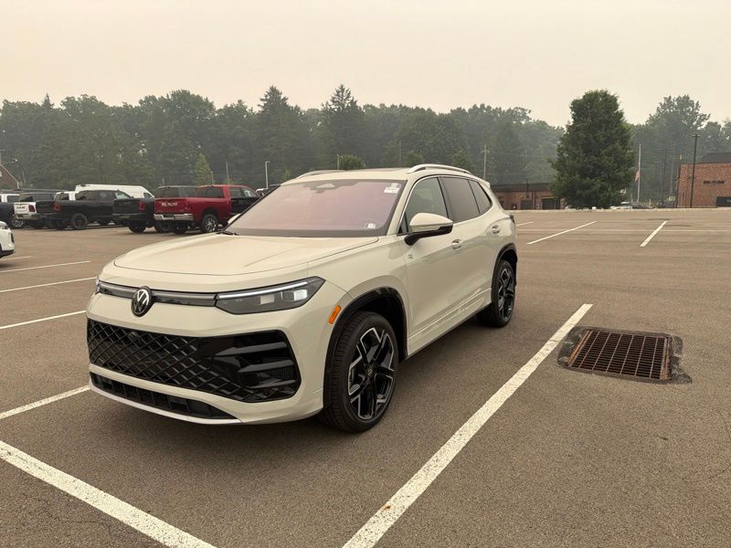 New 2026 Volkswagen Tiguan SUV