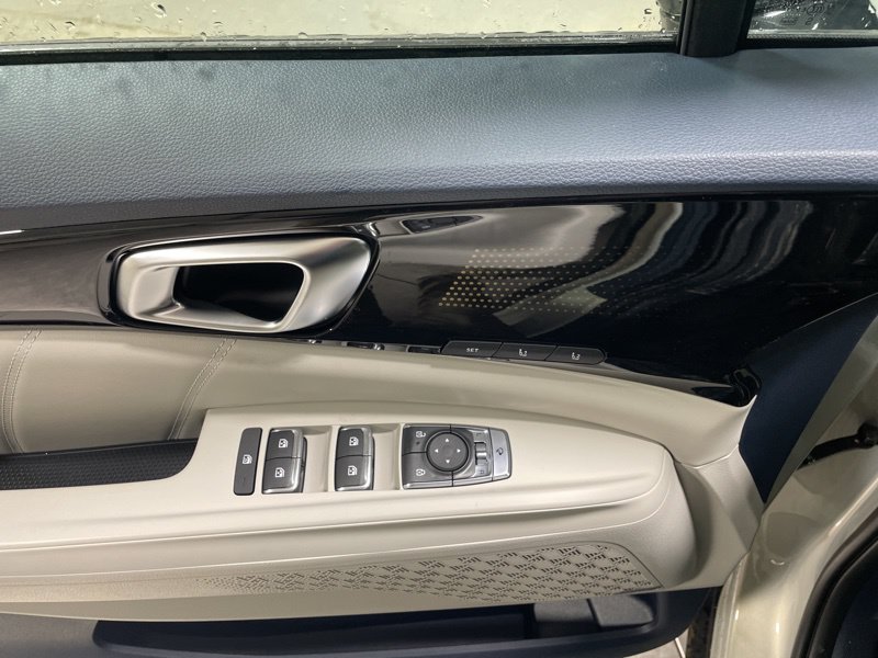 New 2026 Kia Carnival MPV Hybrid Van