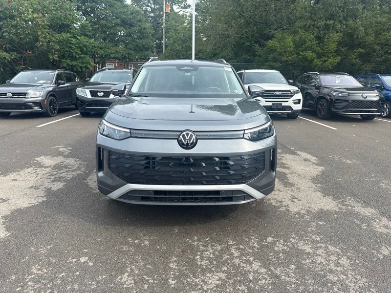 Used 2025 Volkswagen Tiguan SUV